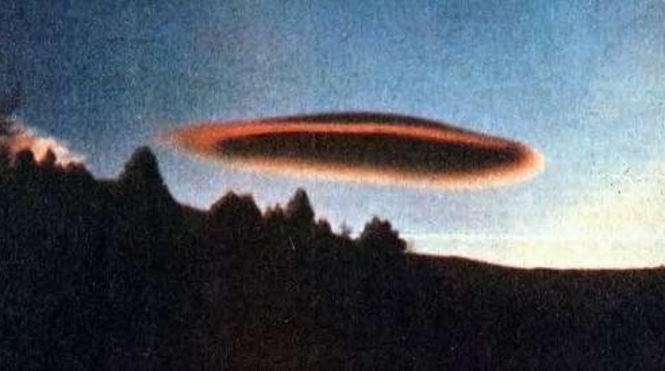 Les OVNIS OFFICIALISÉS aux USA en 3 vidéos 👽 Explications...